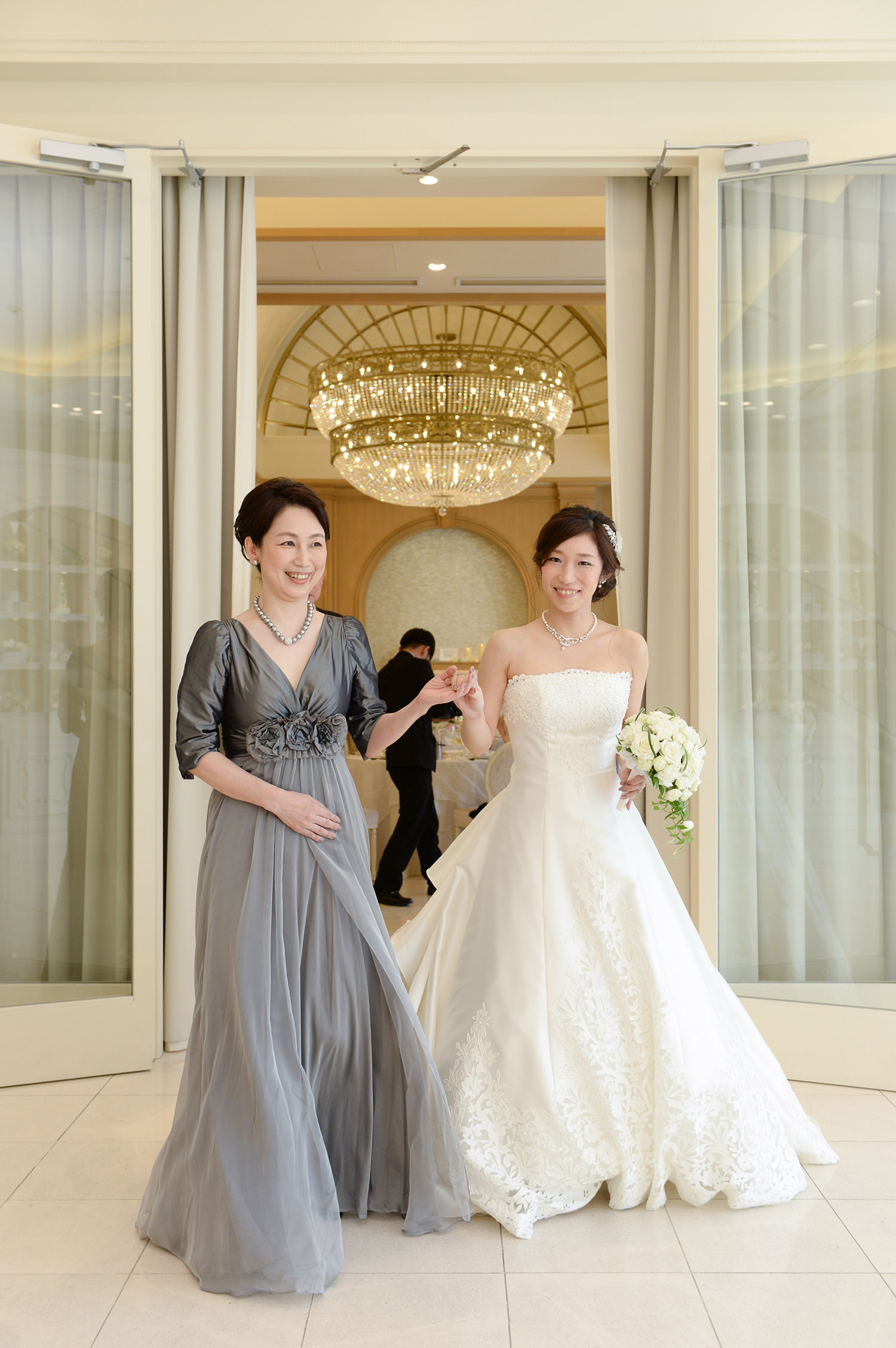 実際の結婚式 母親 フォーマルドレスL070グレーエンパイア